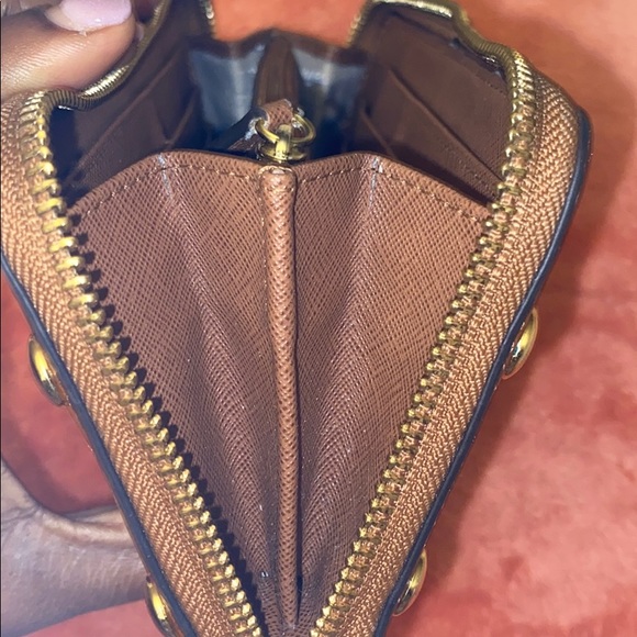 Michael Kors Wallet - Picture 7 of 7